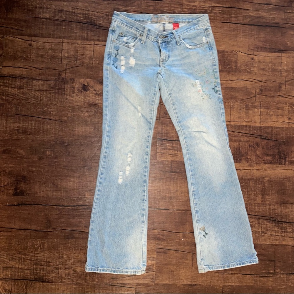 Vanilla Star Floral Embroidered Light Wash Bootcut Jeans Low Waisted Size 7 Y2K